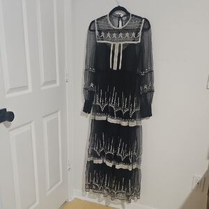 Zara Elegant Black and White Embroidered Dress